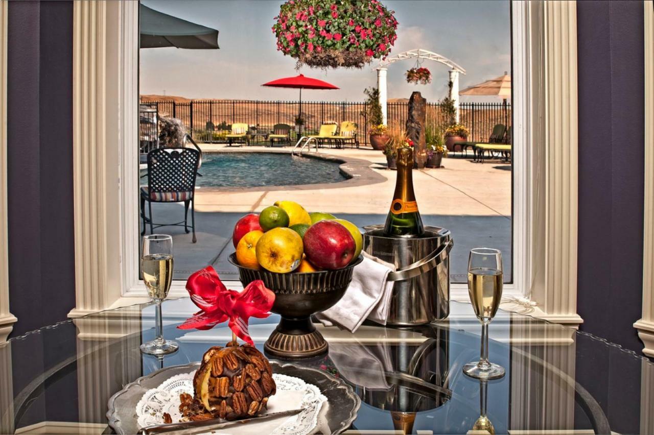 Bed and Breakfast Cameo Heights Mansion And The Vine Fine Dining Restaurant à Touchet Extérieur photo