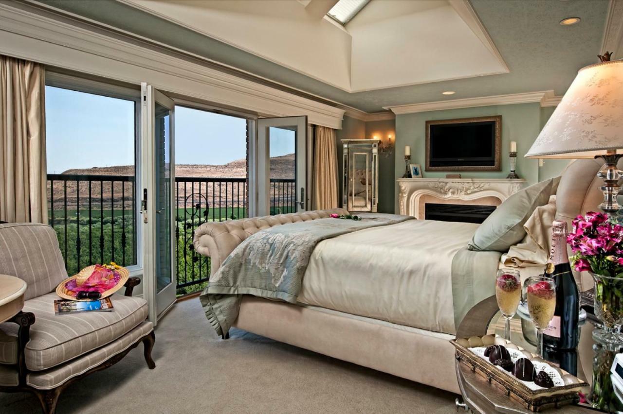 Bed and Breakfast Cameo Heights Mansion And The Vine Fine Dining Restaurant à Touchet Extérieur photo